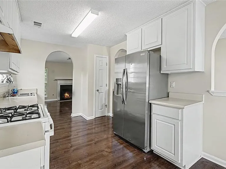 4824 Buchli Ln — Photo 14