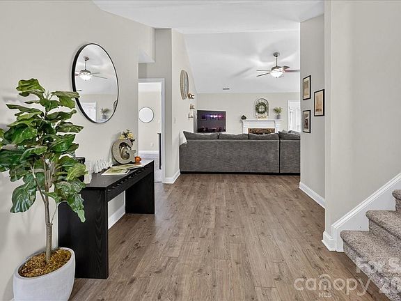 5th image of 3237 Midland Rd