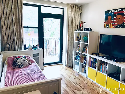 Rented by Halstead Real Estate | media 33