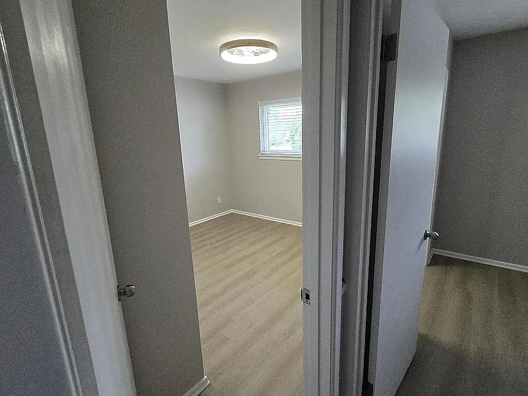 105 W Silver Sands Dr — Photo 15