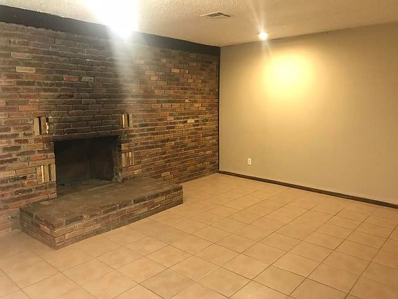 4th image of 11821 NE 39th St