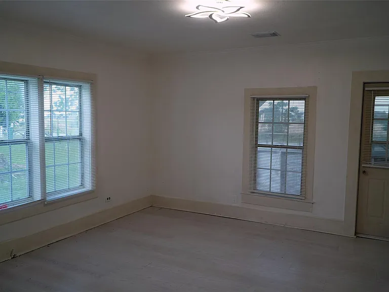 24206 Longenbaugh Rd — Photo 11