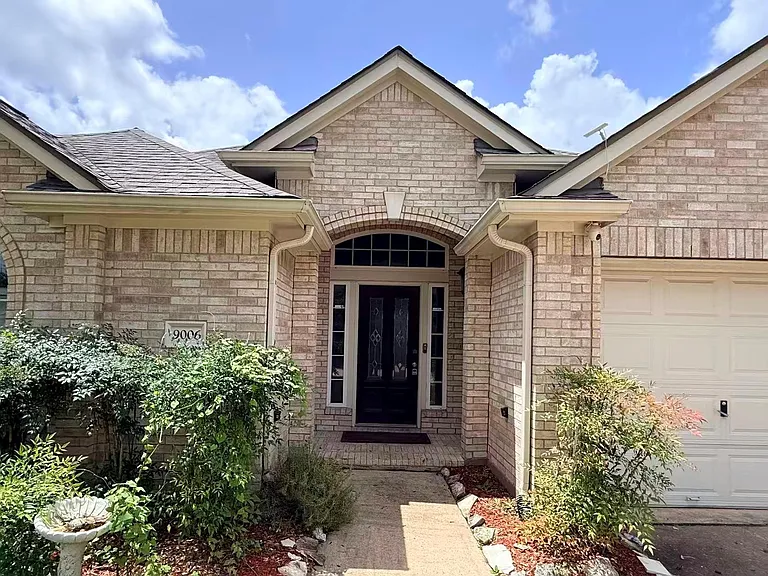 9006 Sundown Dr — Photo 3