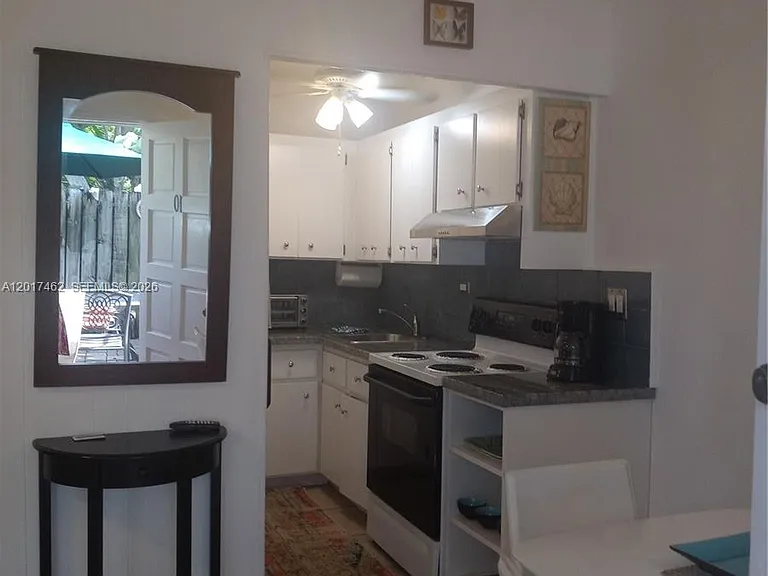 325 Fernwood Rd #10 — Photo 12