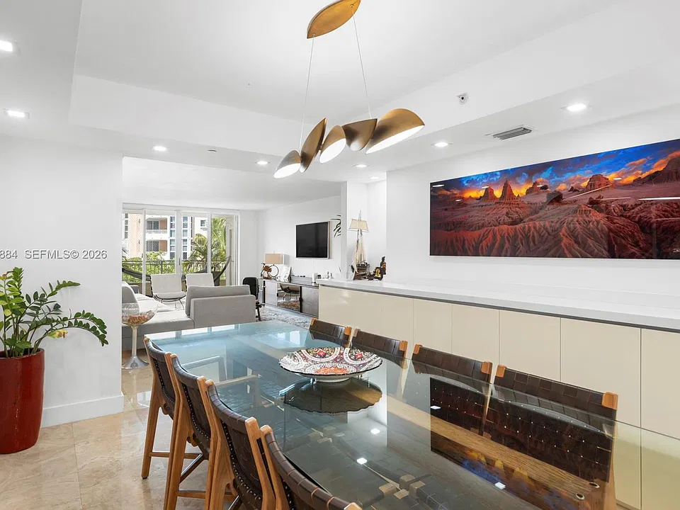 765 Crandon Blvd #310