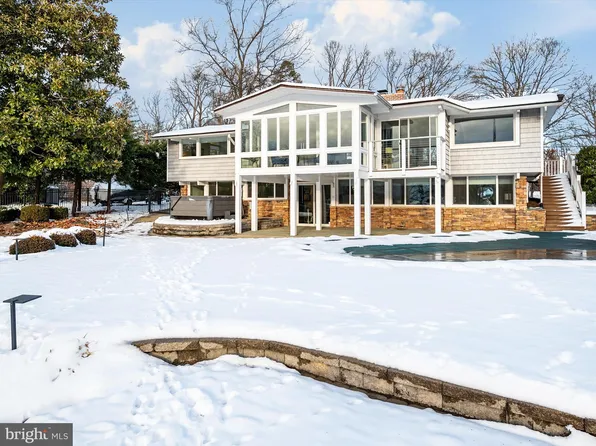 3702 Thomas Point Rd, Annapolis, MD 21403