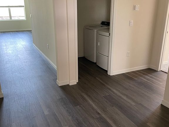 4th image of 1005 Ellerston St