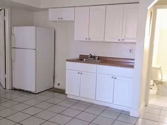 4th image of 1903 Thomas St #5604388