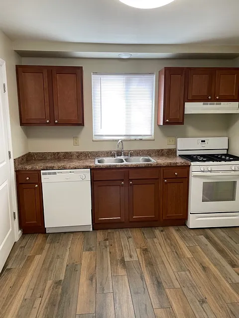 2 bed, 700 sqft, $1,150 — Photo 4