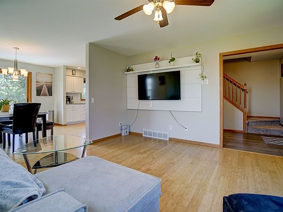 5th image of 2141 Blue Heron Ct