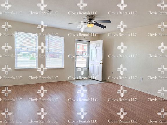 3rd image of 129 Townsgate Plz APT B