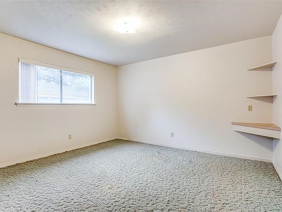 4th image of 1219 Ottawa Dr