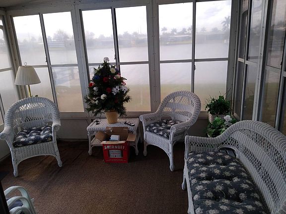 5th image of 109 Lamplighter Dr