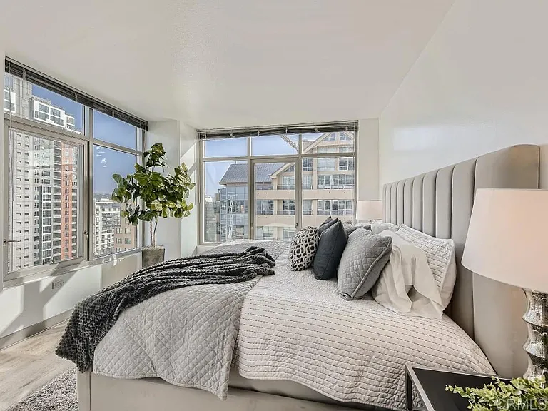 425 W Beech St #1508 — Photo 18