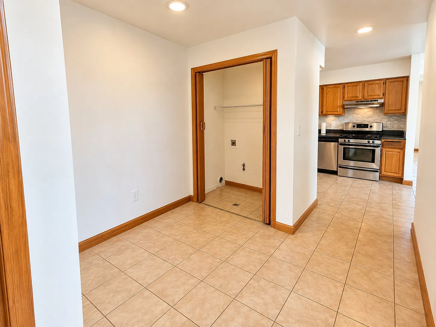 3 bed, 1300 sqft, $2,800 — Photo 4
