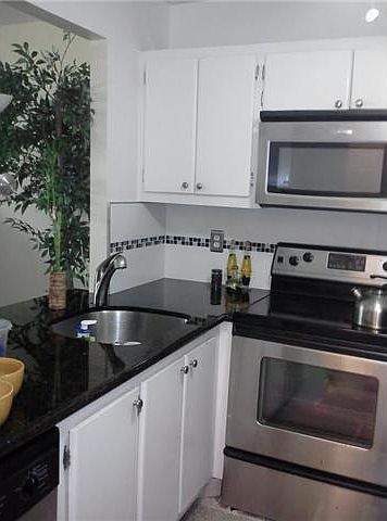 1st image of 530 SE 2nd Ave APT F2