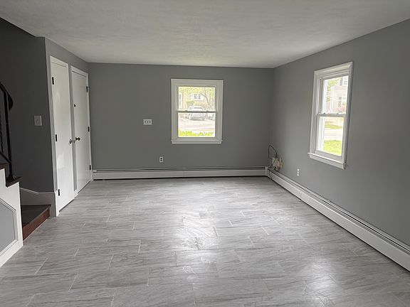 3rd image of 107 Hoffman Ave #107