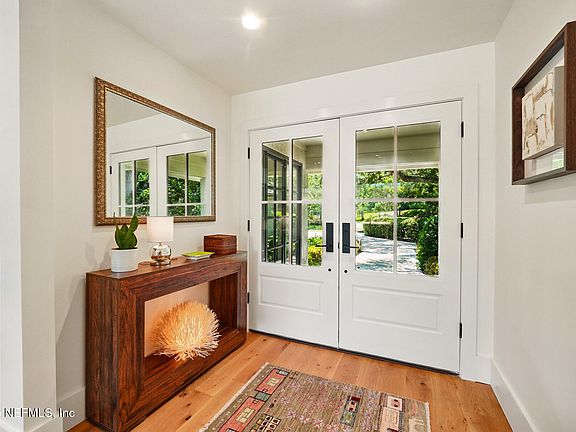 4th image of 2301 GREENSIDE Court