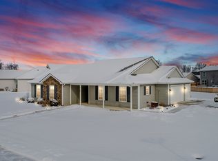 2108 Henry V Xing, Fort Wayne, IN 46818