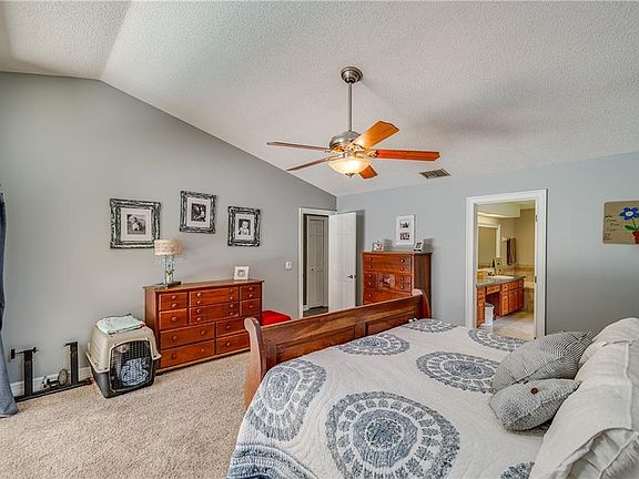 4th image of 2917 Forest Club Dr