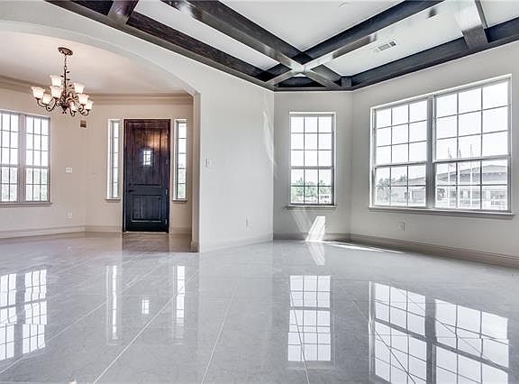 5th image of 636 Waterchase Dr