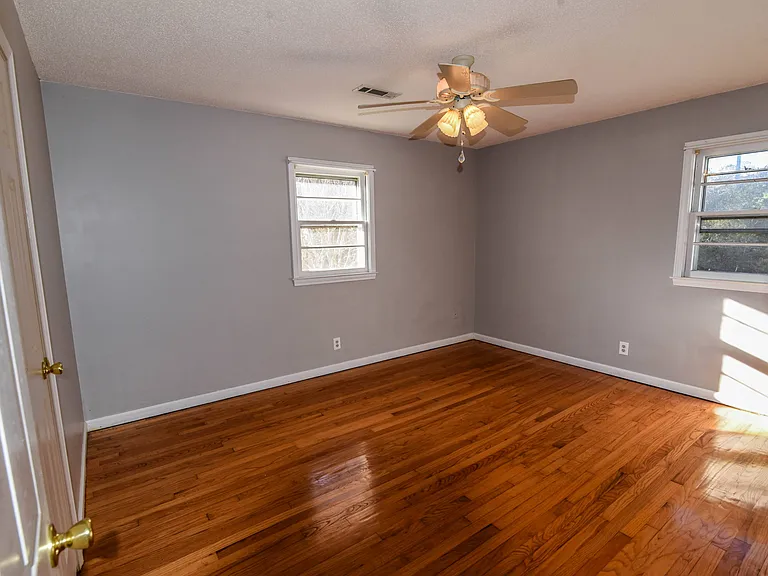 2878 Cultra Rd — Photo 14