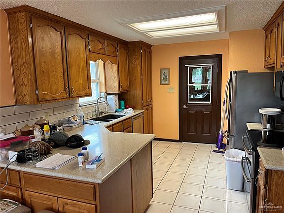 2nd image of 304 Diana Dr