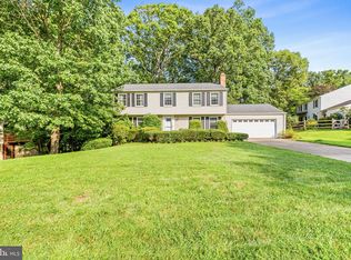 15813 Edgewood Dr, Dumfries, VA 22025