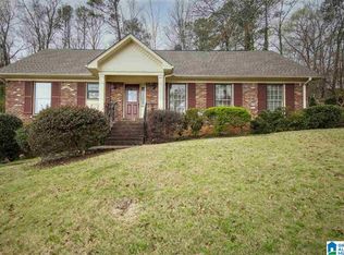 2253 Garland Dr, Vestavia Hills, AL 35216