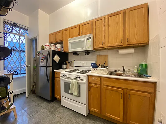 Rented by Bond New York | media 11