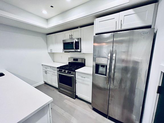 3rd image of 1448 N Franklin St #1