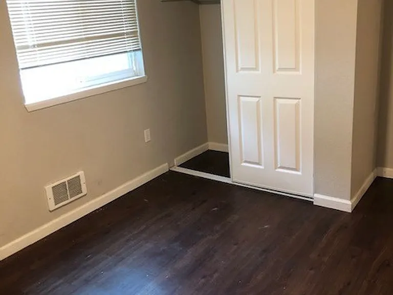 12527 Roosevelt Way NE — Photo 52