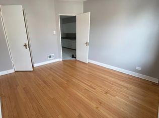 6032 Roosevelt Rd #1S, Oak Park, IL 60304