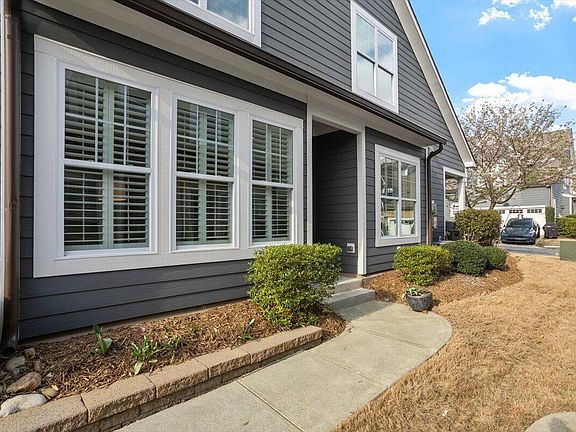 2nd image of 780 Fallon Grv