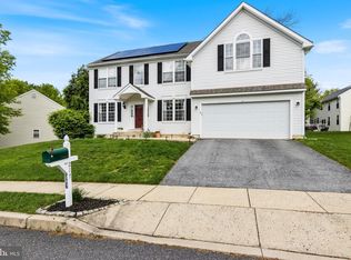 217 Highgrove Ln, Aston, PA 19014