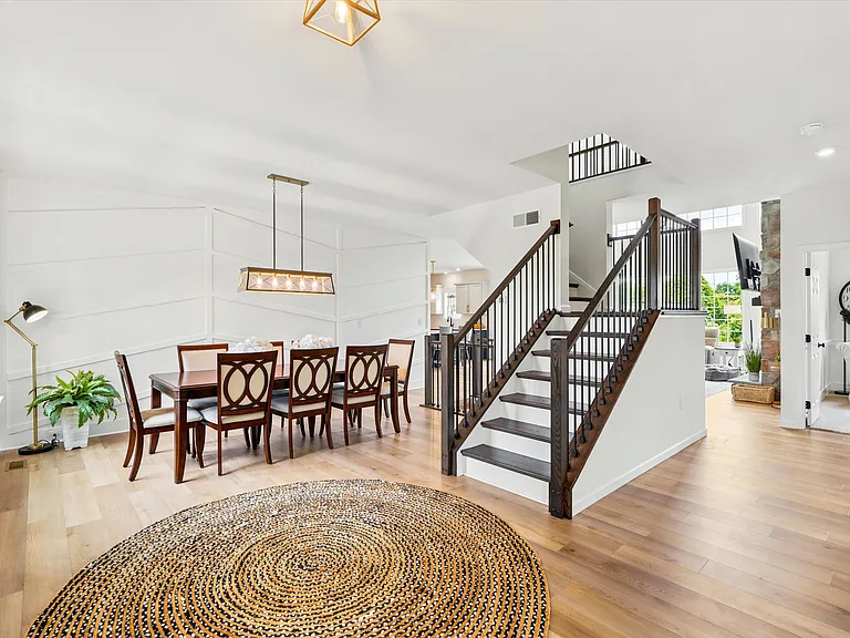 103 Janine Way — Photo 10