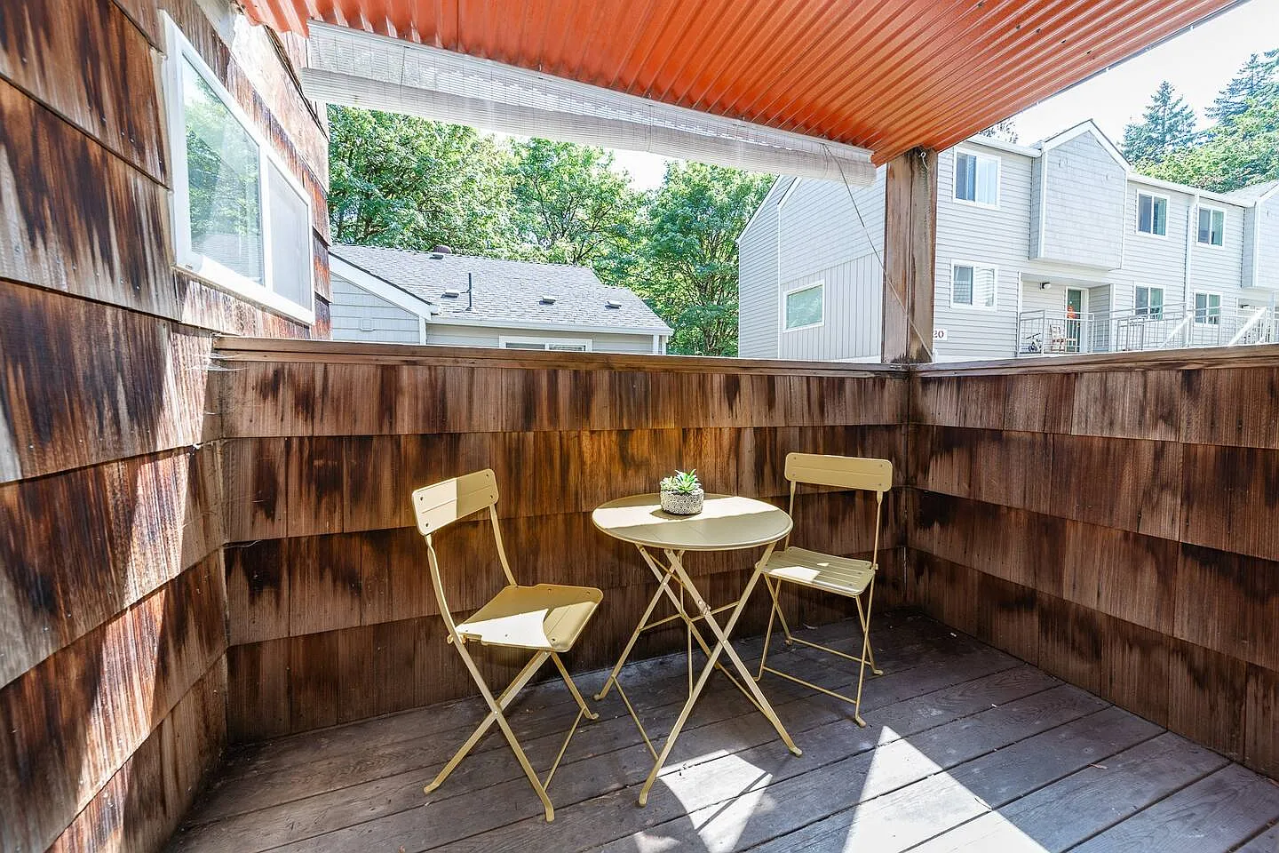 2 bed, 683 sqft, $2,400 — Photo 3