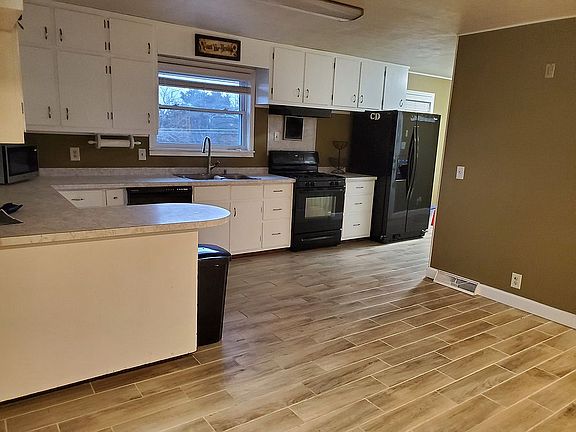2nd image of 3120 Rademan Ln