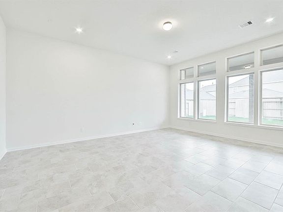 3rd image of 25412 Devonshire Knoll Ct