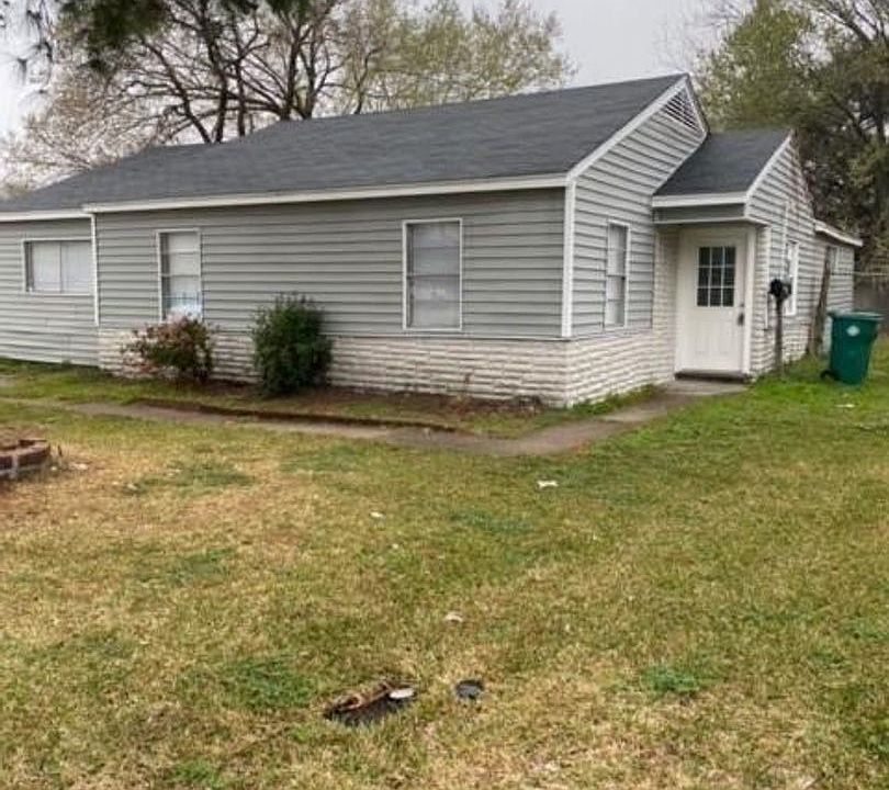 1st image of 2101 Camille St