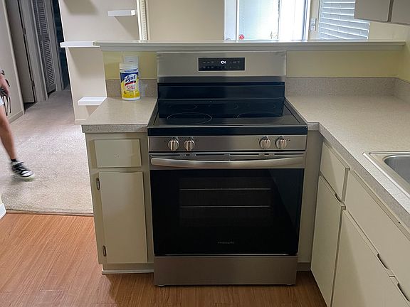 4th image of 11311 Poplin Ave APT B