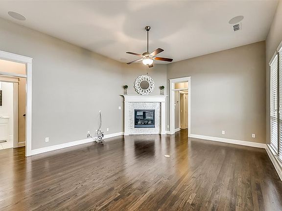 5th image of 2021 Tremont Blvd