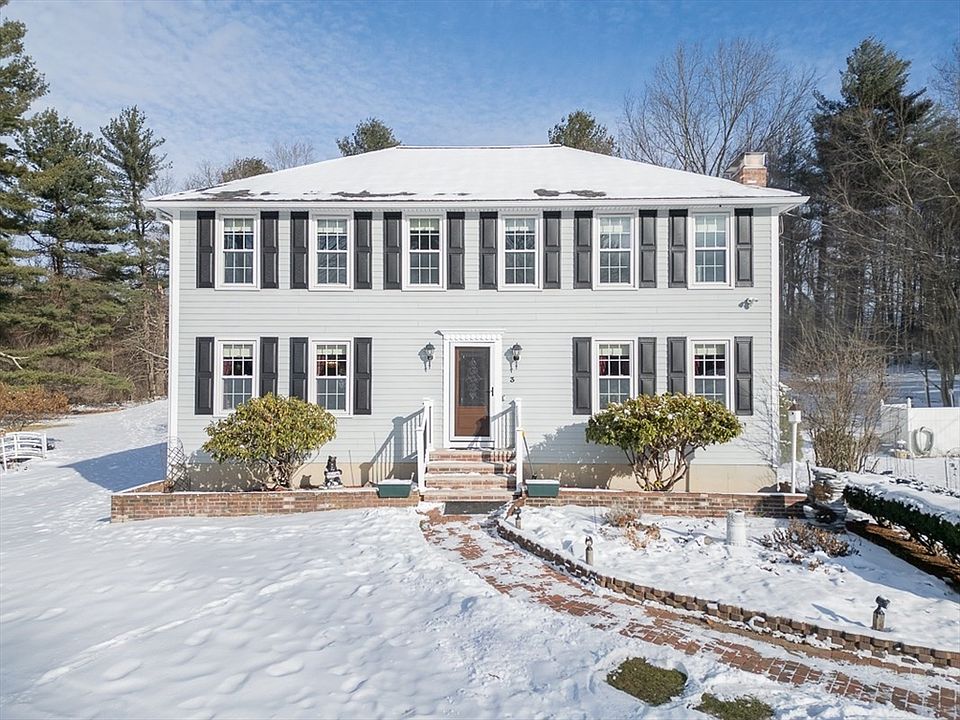 1st image of 3 Joyce Dr