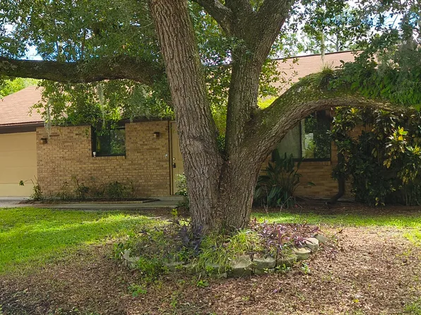 651 San Filippo Dr SE, Palm Bay, FL 32909