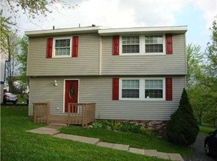 1204 Harvest Ct, Bridgeville, PA 15017