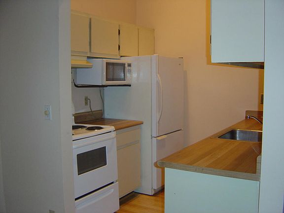 2nd image of 6479 Chasewood Dr #20-F