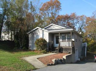 30 Harris Ave, Warren, RI 02885