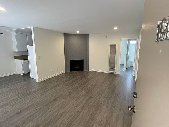 2nd image of 3725 Glendon Ave APT 104