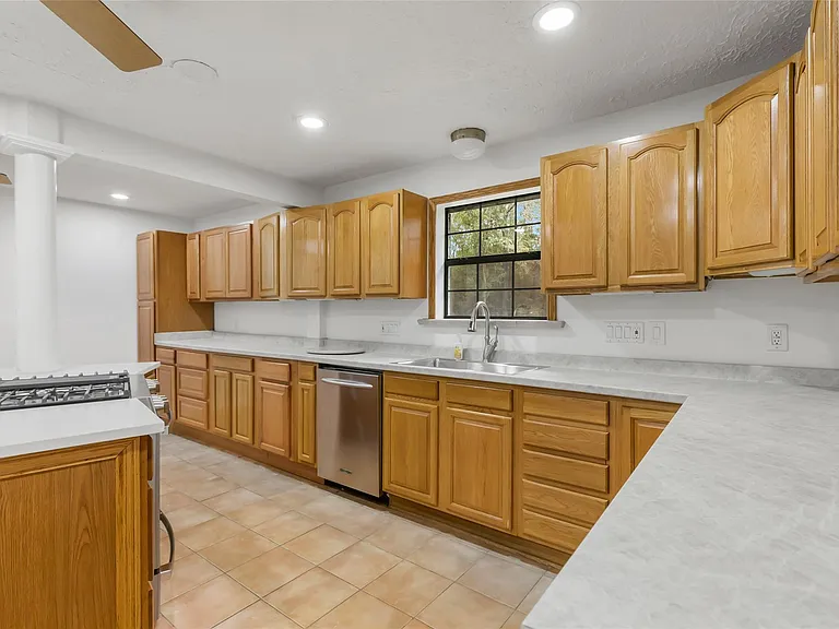 22595 Pineridge Dr — Photo 12