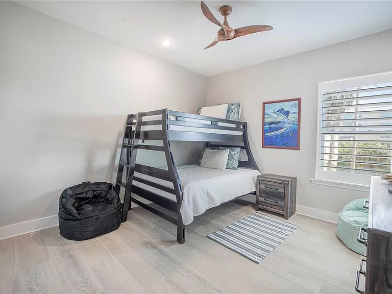 19505 Gulf Blvd #304 — Photo 36